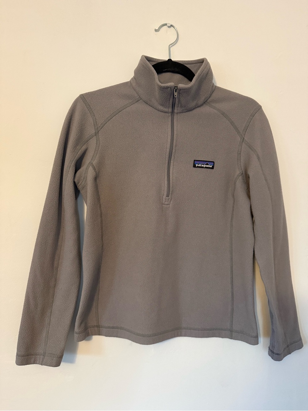 Patagonia Women's Light Grey Quarter-Zip Turtleneck Fleece